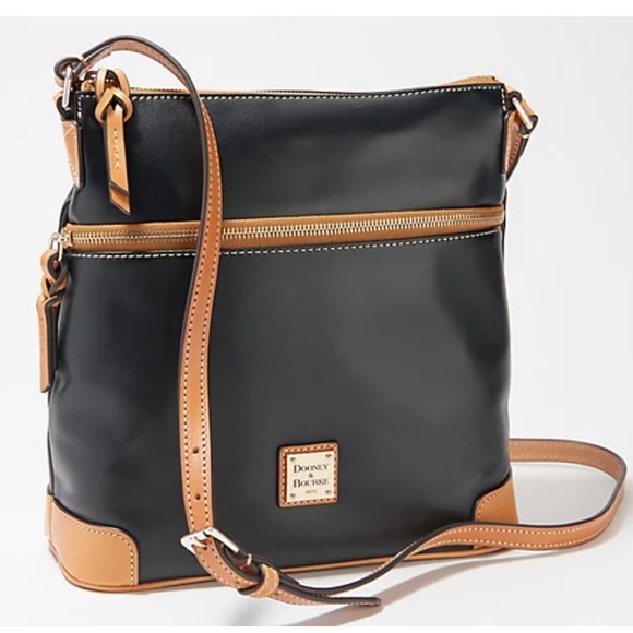 NEW Dooney & Bourke “Wexford” Smooth Leather Crossbody - Picture 2 of 4